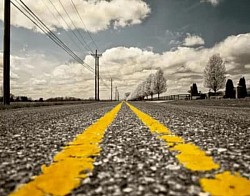 شركة الحوفي لتخطيط الطرق والسلامة المرورية حلول مبتكرة.. لأمان يدوم على الطريق تعد شركة الحوفي رائدة في تقديم الحلول المتكاملة لتخطيط الطرق وتجهيز البنية التحتية. نحن نجمع بين الخبرة الطويلة وأحدث التقنيات العالمية لضمان أعلى معايير السلامة والجودة، مع الالتزام التام بالجداول الزمنية واشتراطات الأمان الهندسية. 