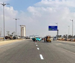 تنفيذ اعمال التخطيط للطرق والميادين بالعاصمة الادارية الجديدة